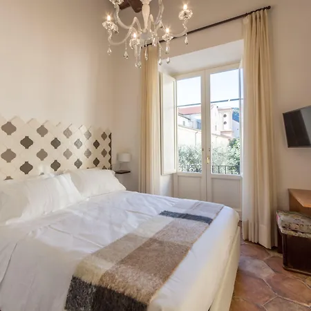 Residenza Il Campanile ゲストハウス ソレント