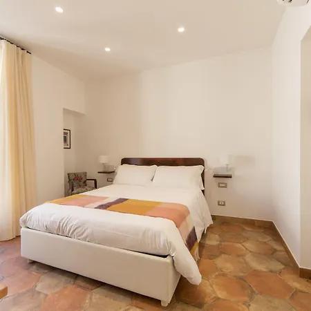 Residenza Il Campanile 게스트하우스 소렌토