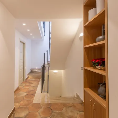 Residenza Il Campanile ゲストハウス 4*