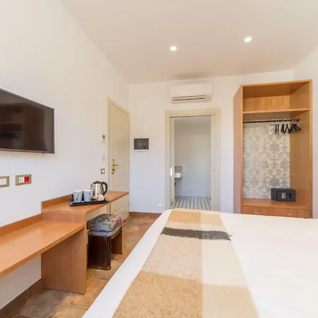 Residenza Il Campanile ゲストハウス ソレント