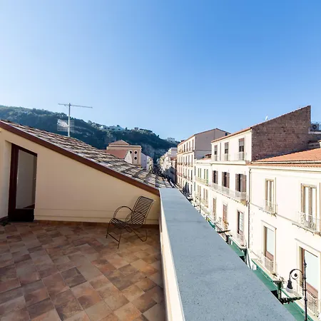 Residenza Il Campanile بيت ضيافة سورينتو